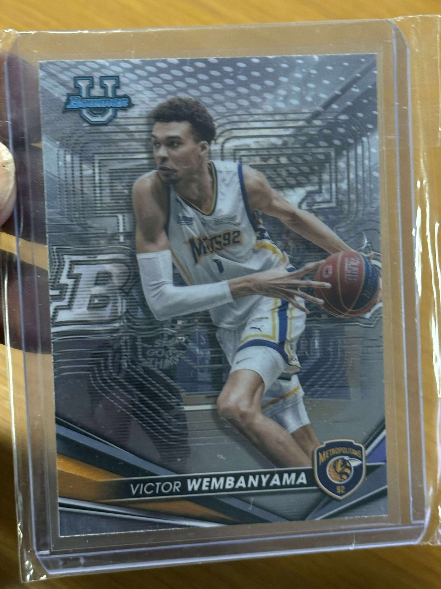VICTOR WEMBANYAMA ROOKIE CARD